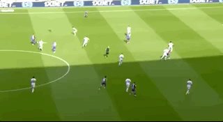 开云下载-【西甲】巴萨2比1赫塔费，罗伯托破局德佩连场破门