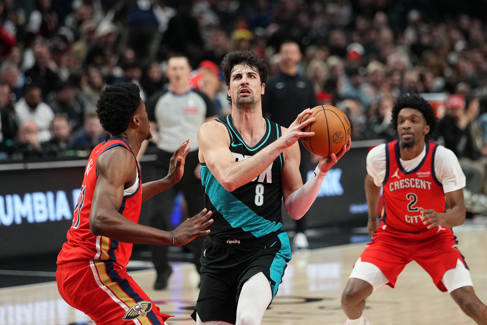 开云线上入口-阿夫迪亚26+8霍勒迪27+9 开拓者战胜鹈鹕收获三连胜